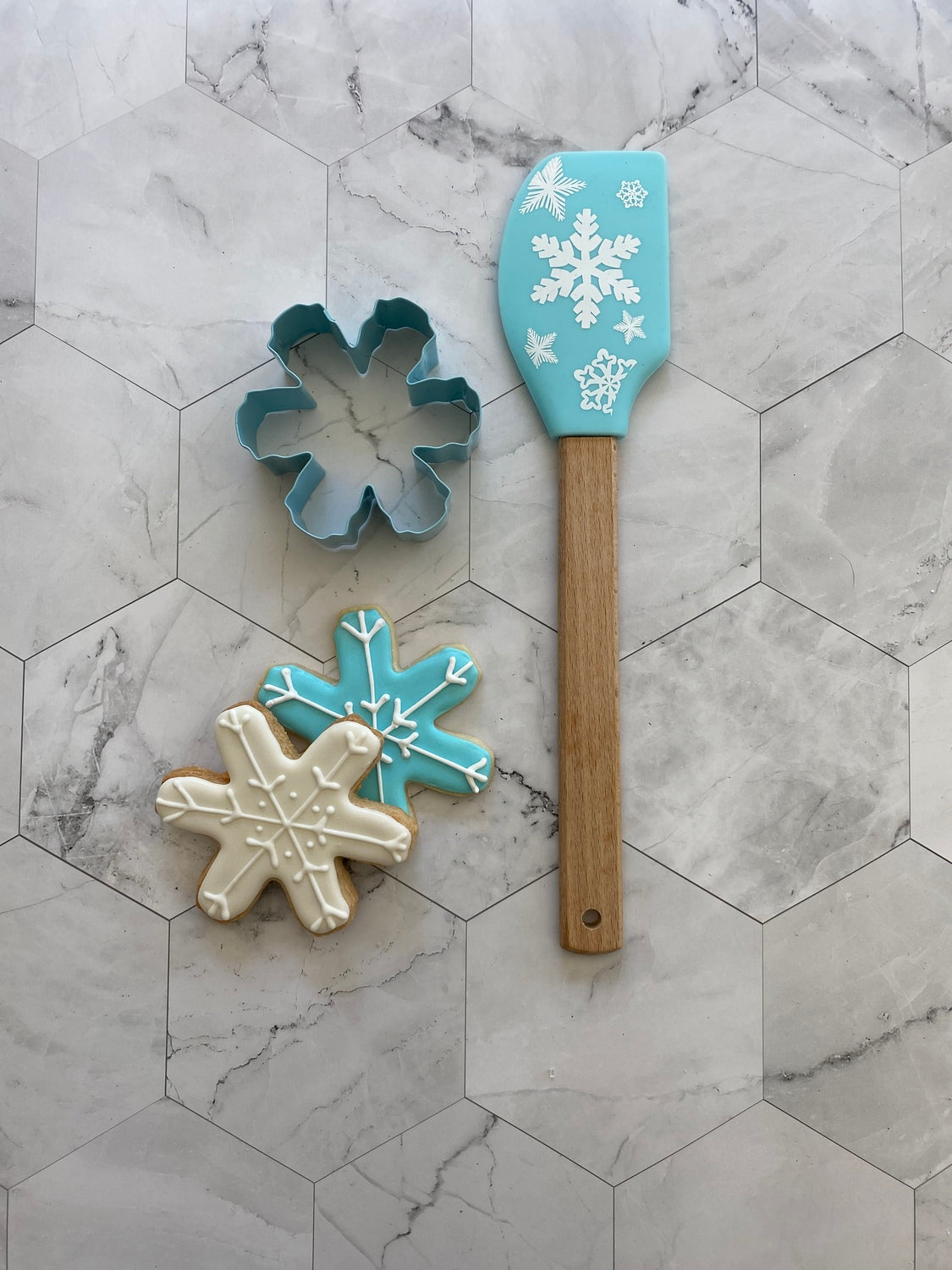 Winter Wonderland Snowflake Cookie Cutter Set with Spatula
