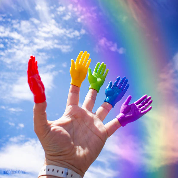 Finger Hands Rainbow*