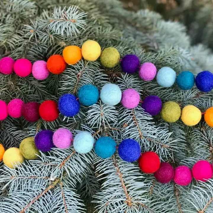 Garland: Felt Balls Rainbow