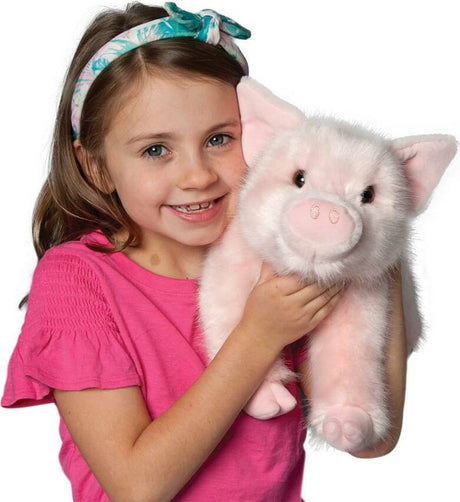 Charlize DLux Pig