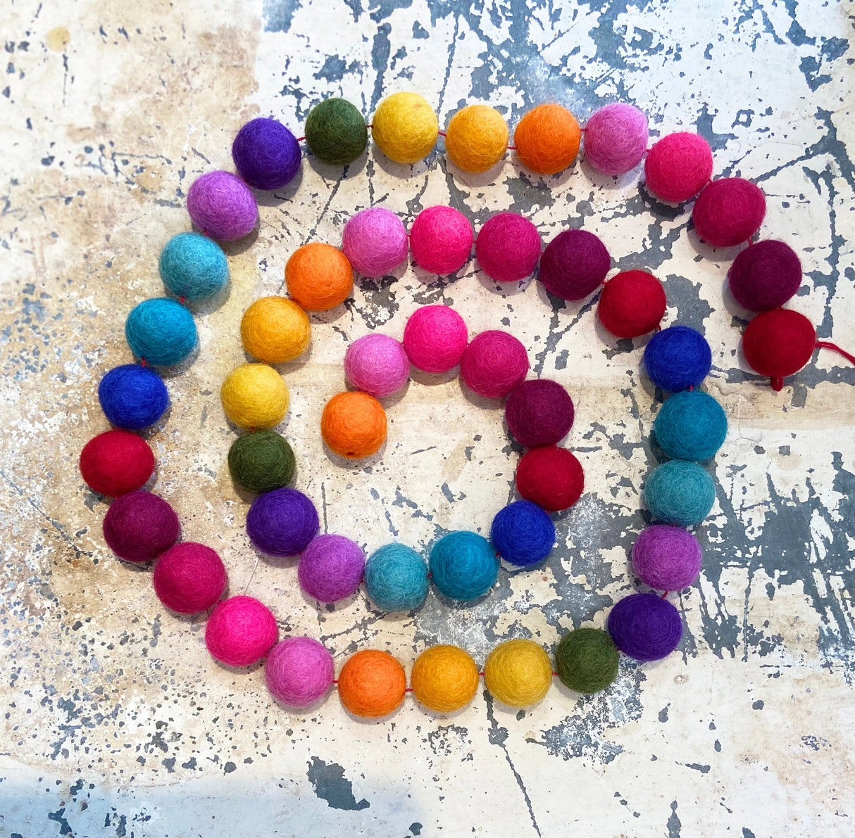 Garland: Felt Balls Rainbow